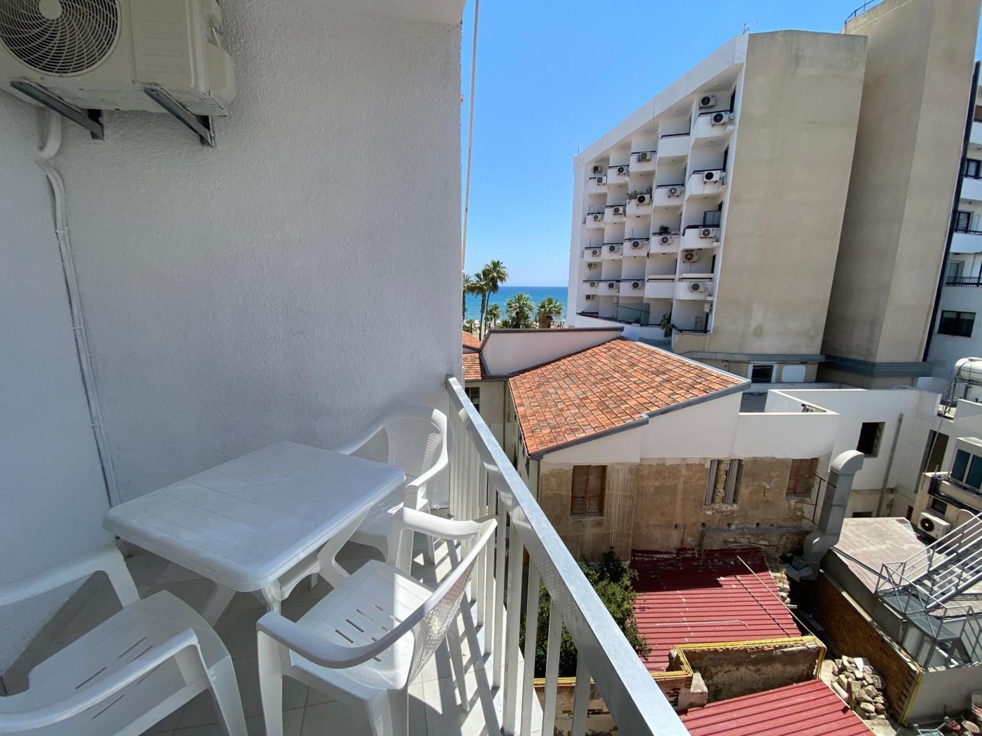 Larnaca Bay Suites Apartment 2