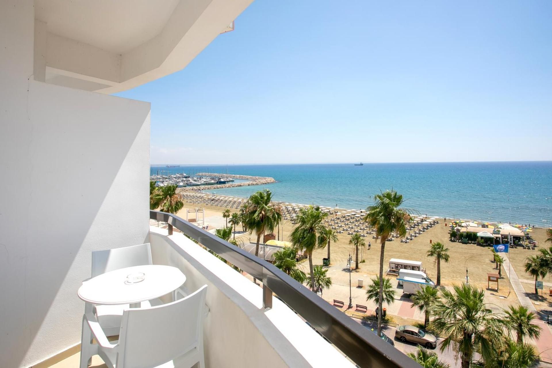 Double or Twin Room with Sea View