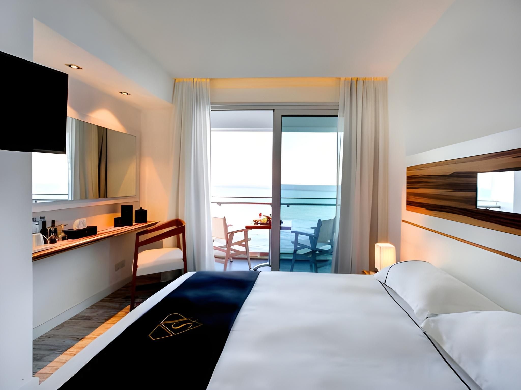 Classic Double Room with Balcony