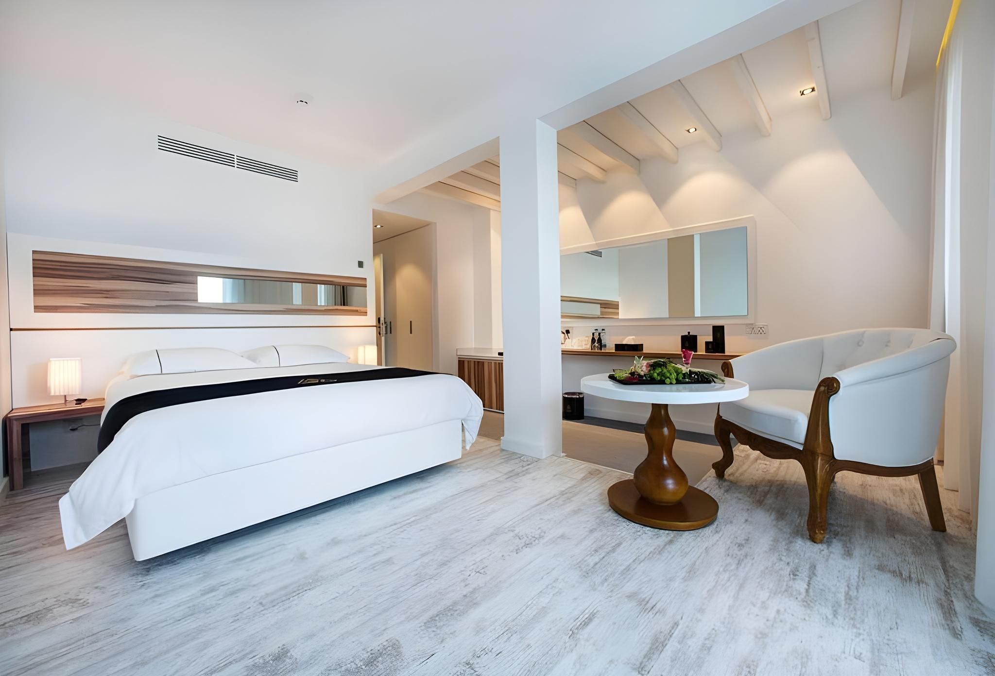 SINGLE Classic Single Room Inland View with Balcony