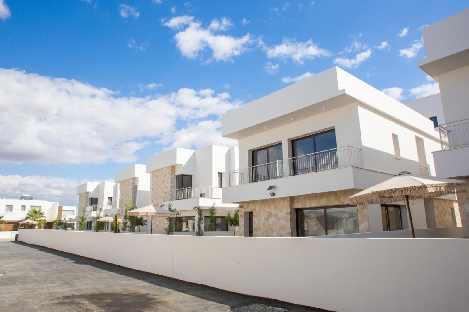 LIV & CO Suites & Villas