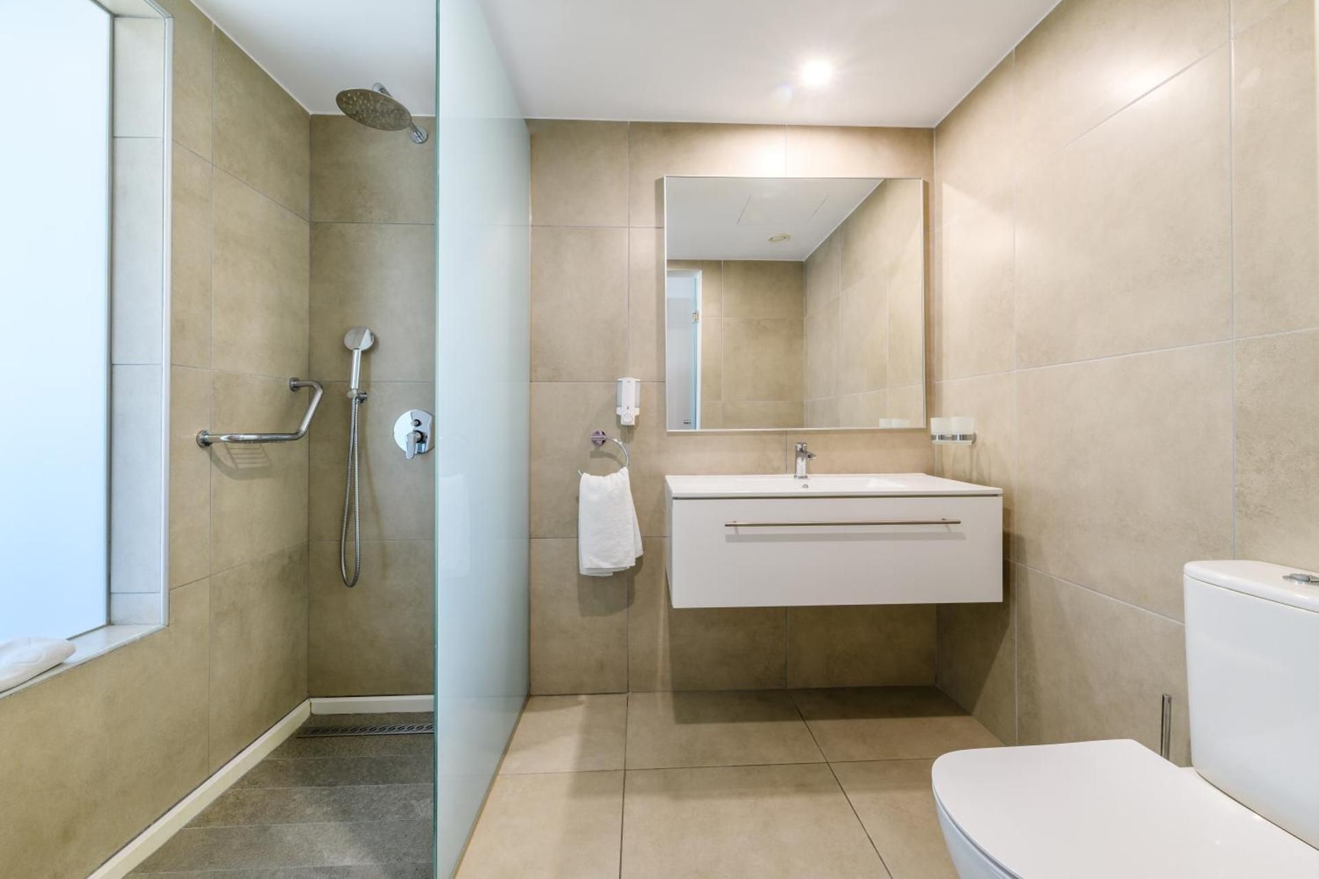 Deluxe Double or Twin Room with Pool View