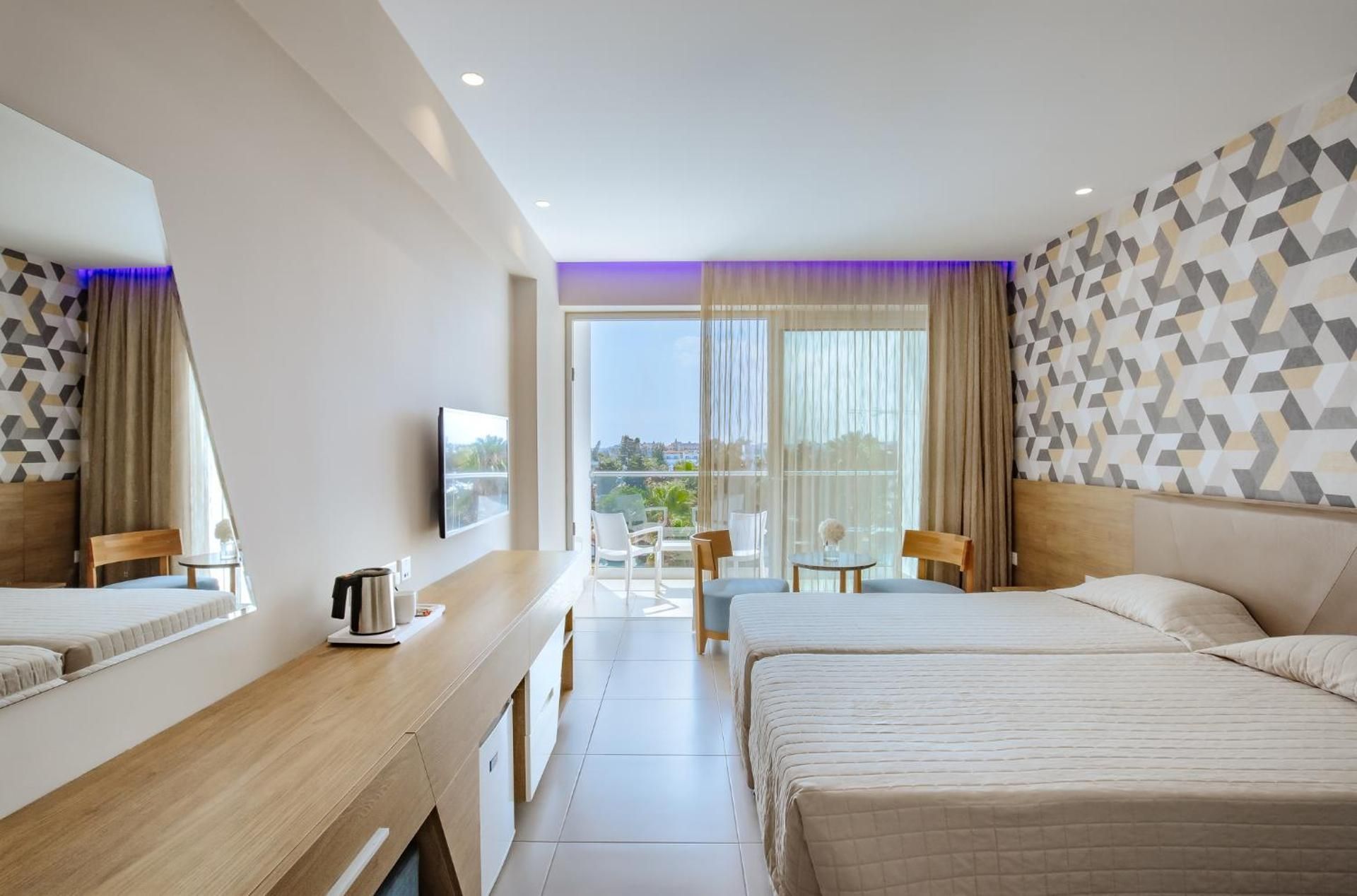Deluxe Double or Twin Room with Pool View