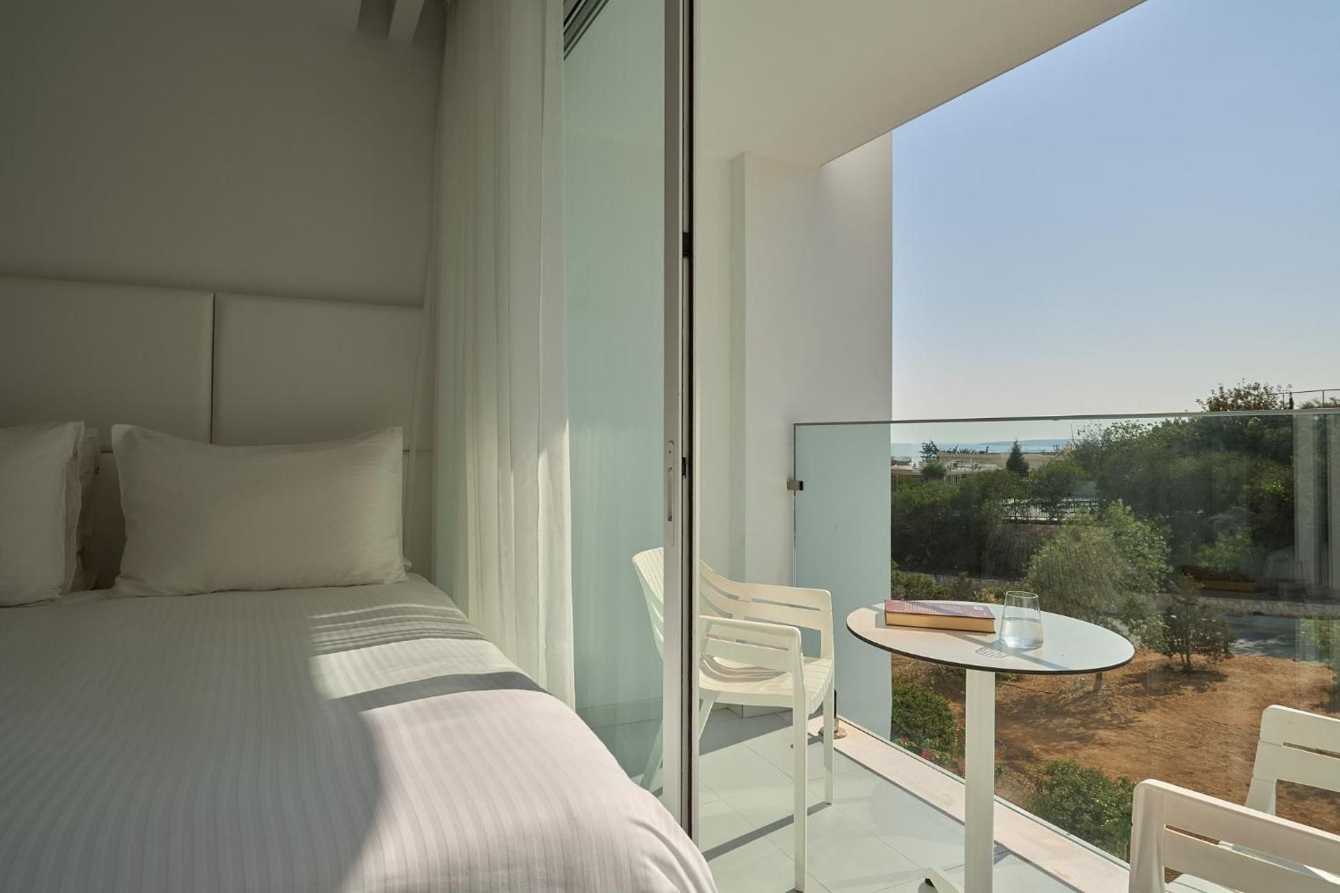 Deluxe Double Partial Sea View