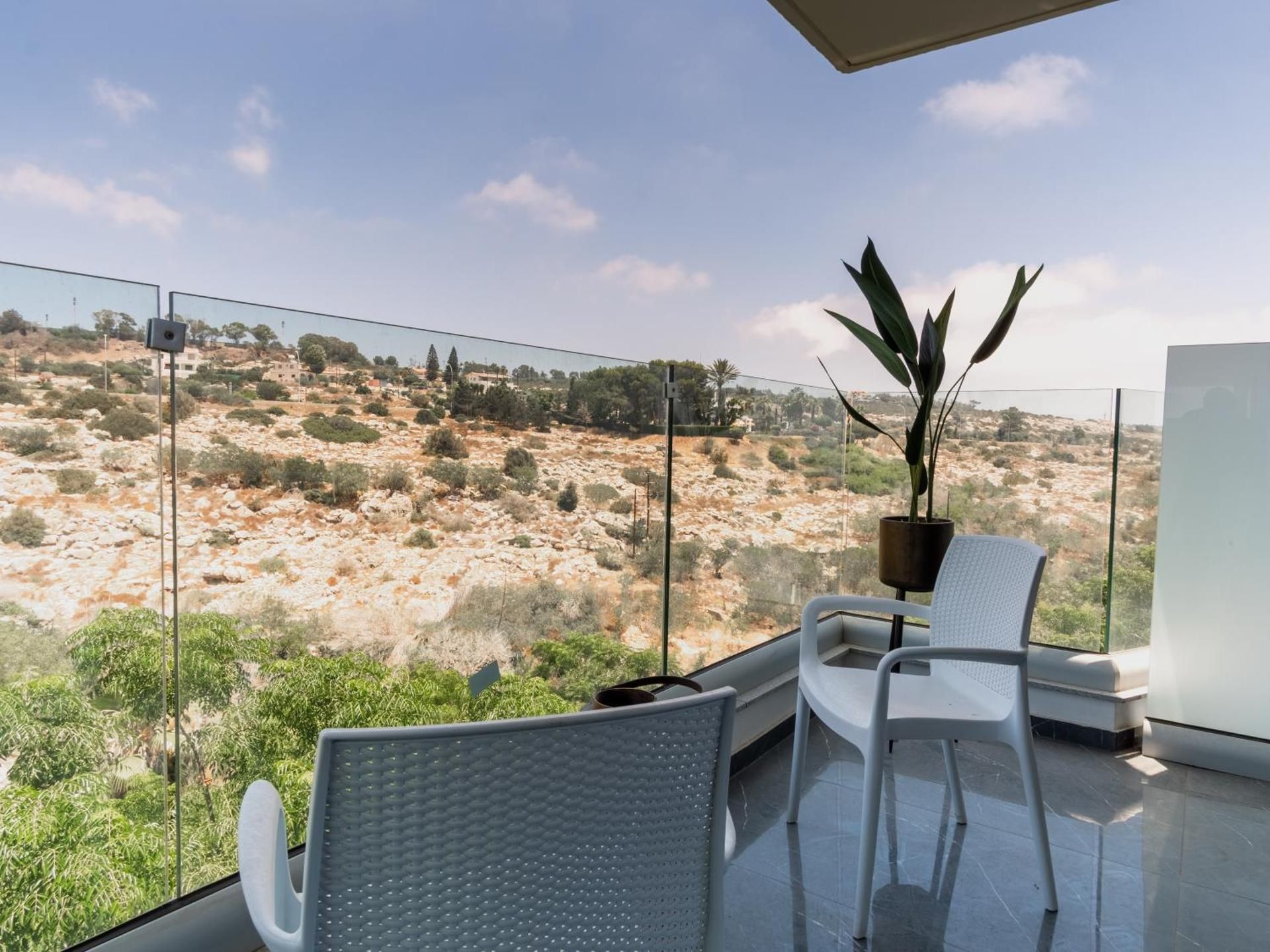 Superior One-Bedroom Apartment with Balcony