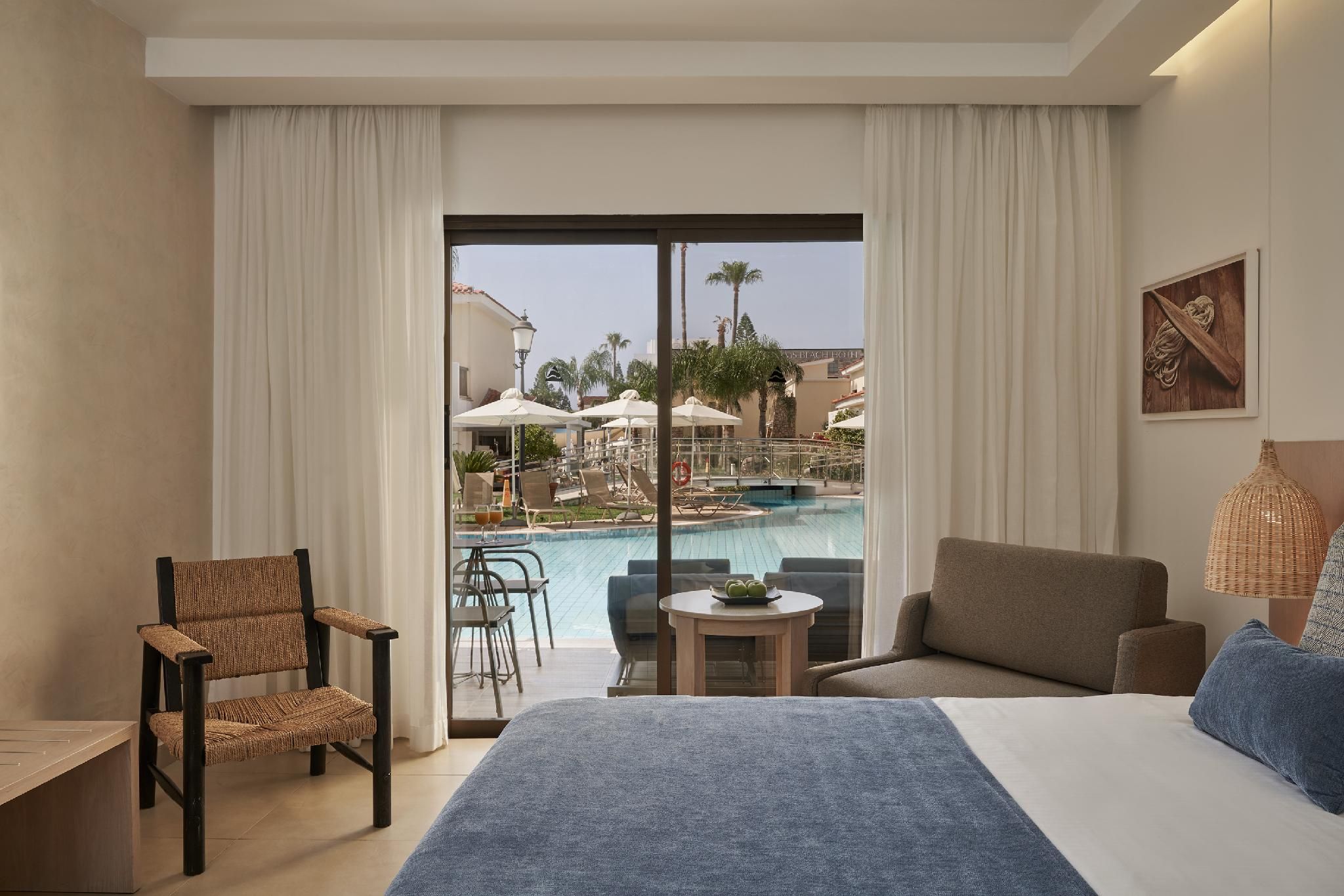 Swim Up Double Room