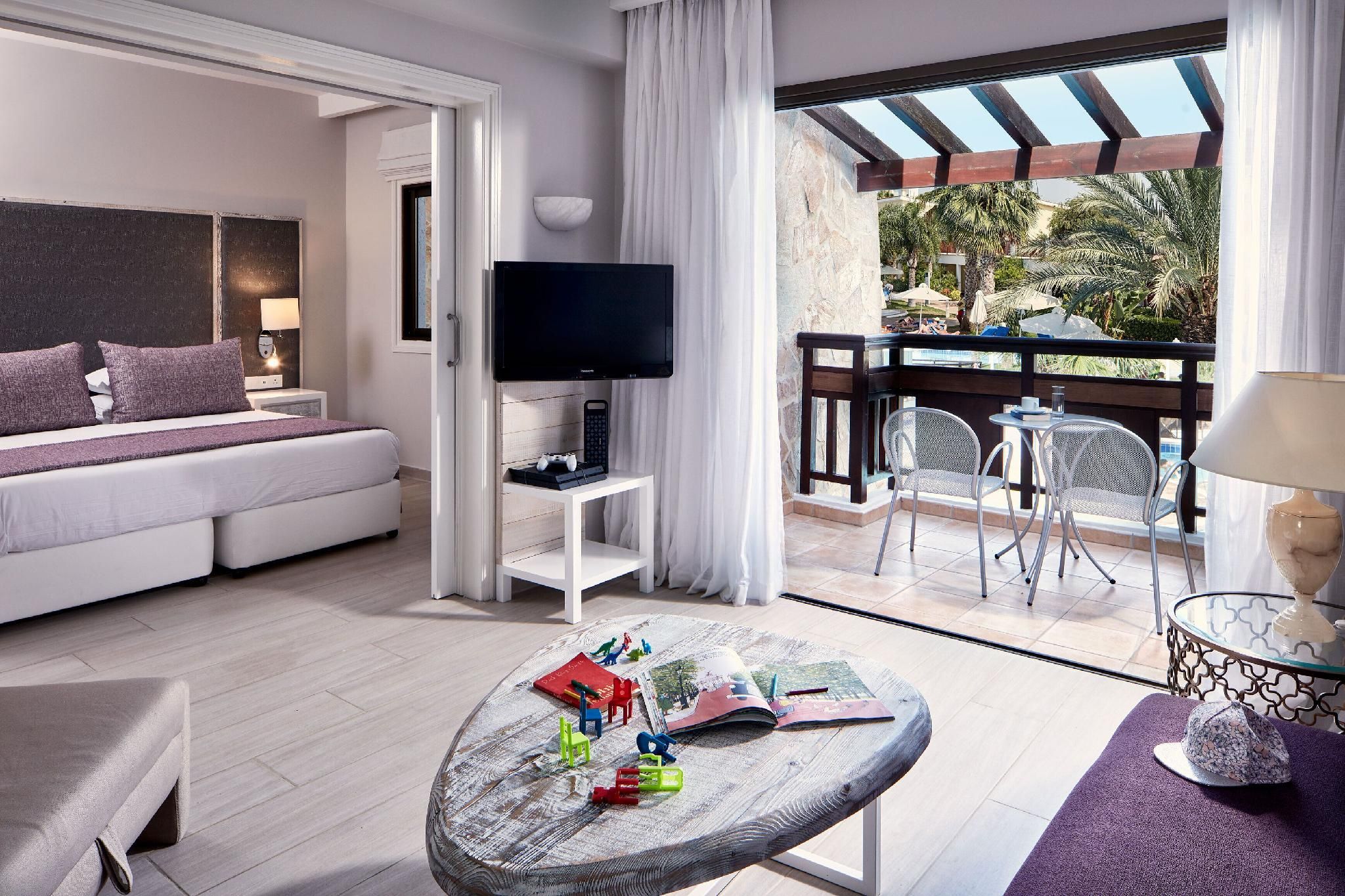 1-Bedroom Premium Pool View Suite