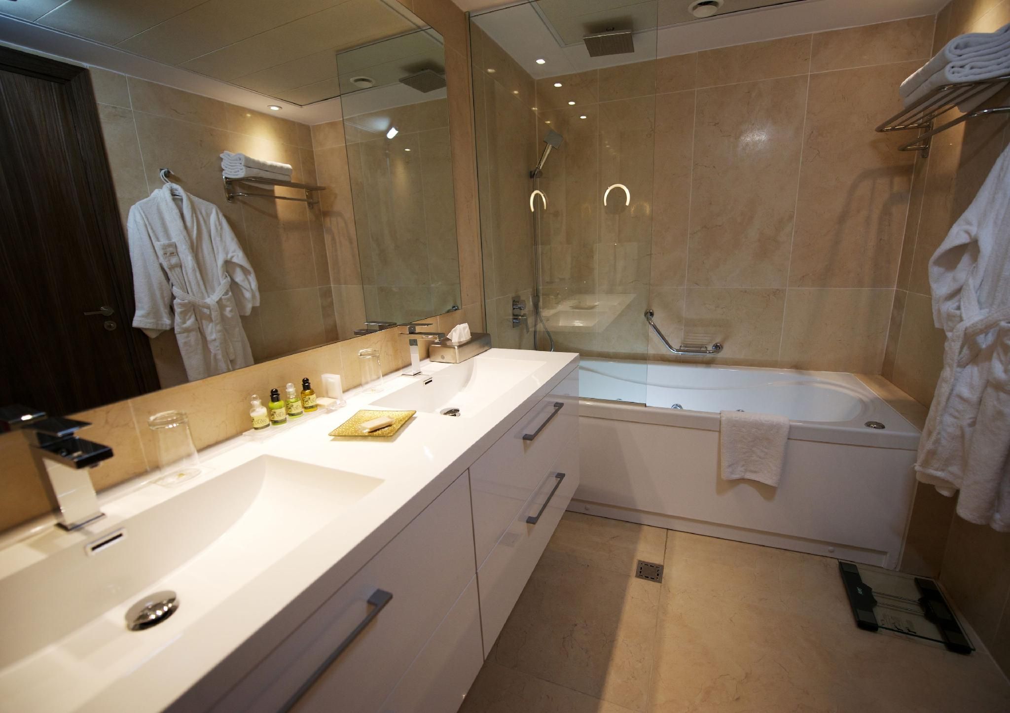 Deluxe Sea View Room - Above 16 Years Old Only