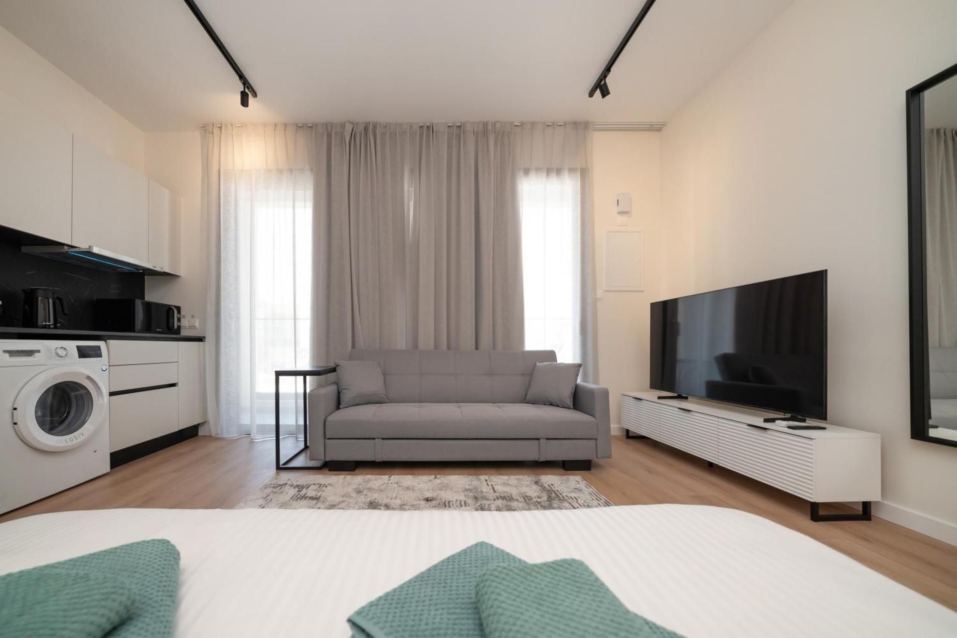 King Studio with Sofa Bed
