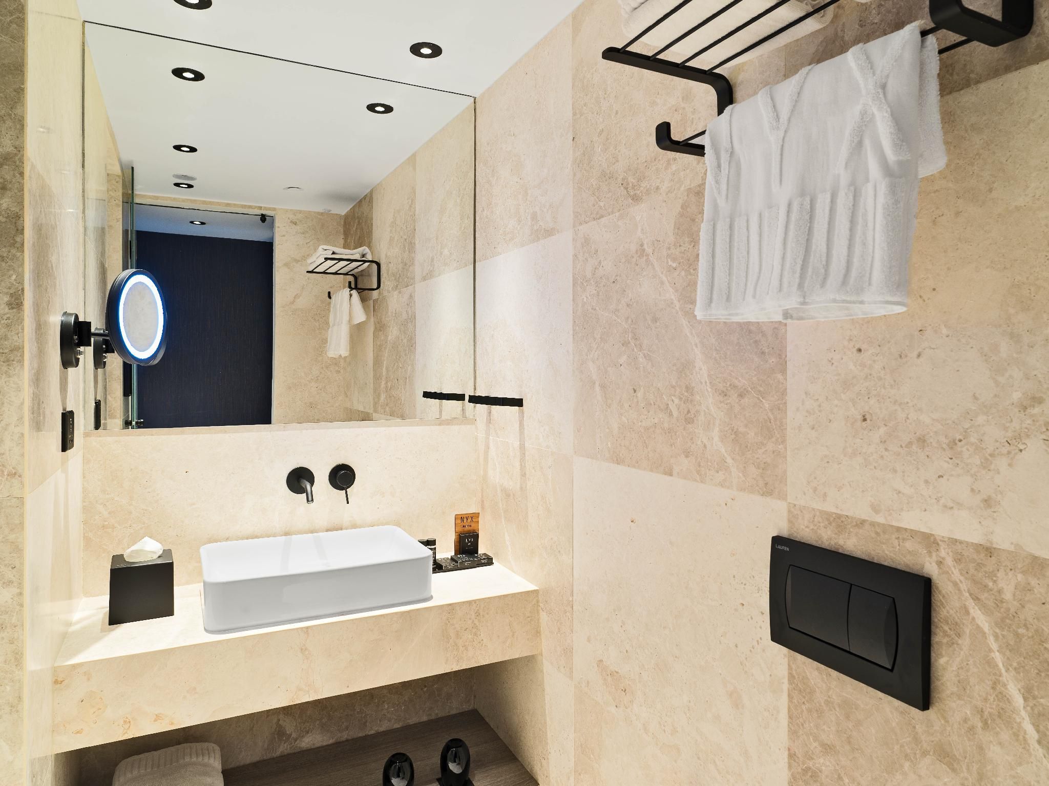 Space Executive Room Front Sea View