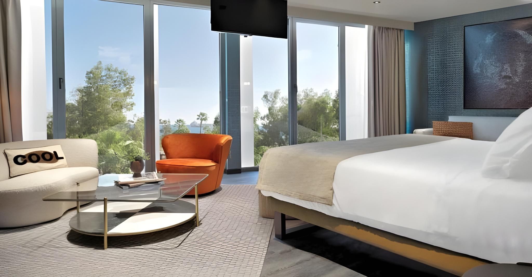 Heaven Suite Front Sea View