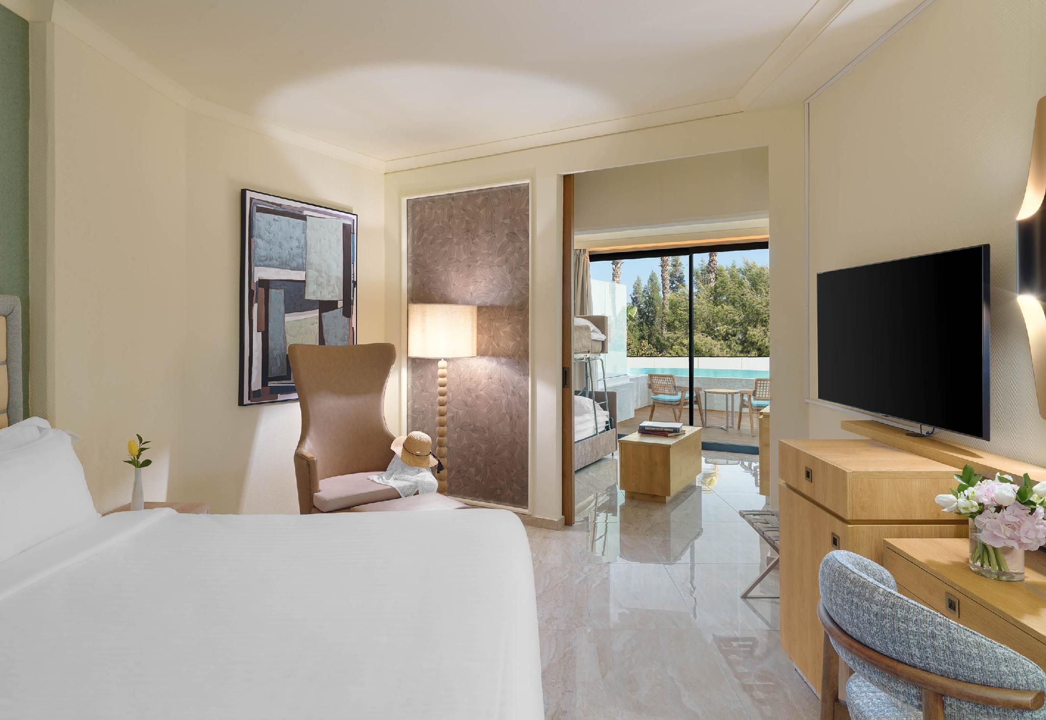 Swim Up Junior Suite