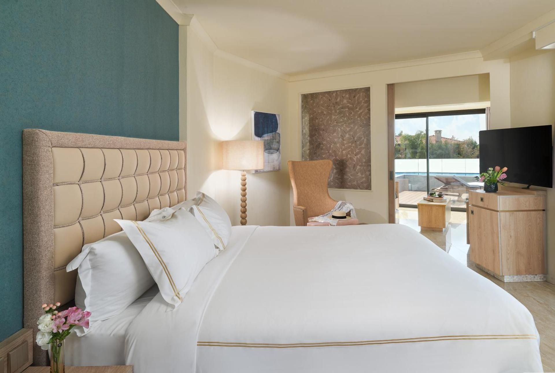 Swim Up Junior Suite Sea View