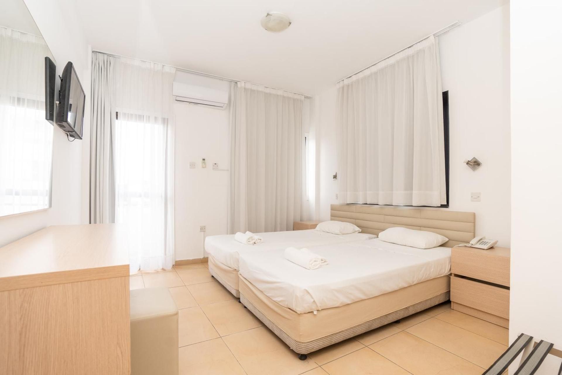 One Bedroom Apartment for 4 Adults