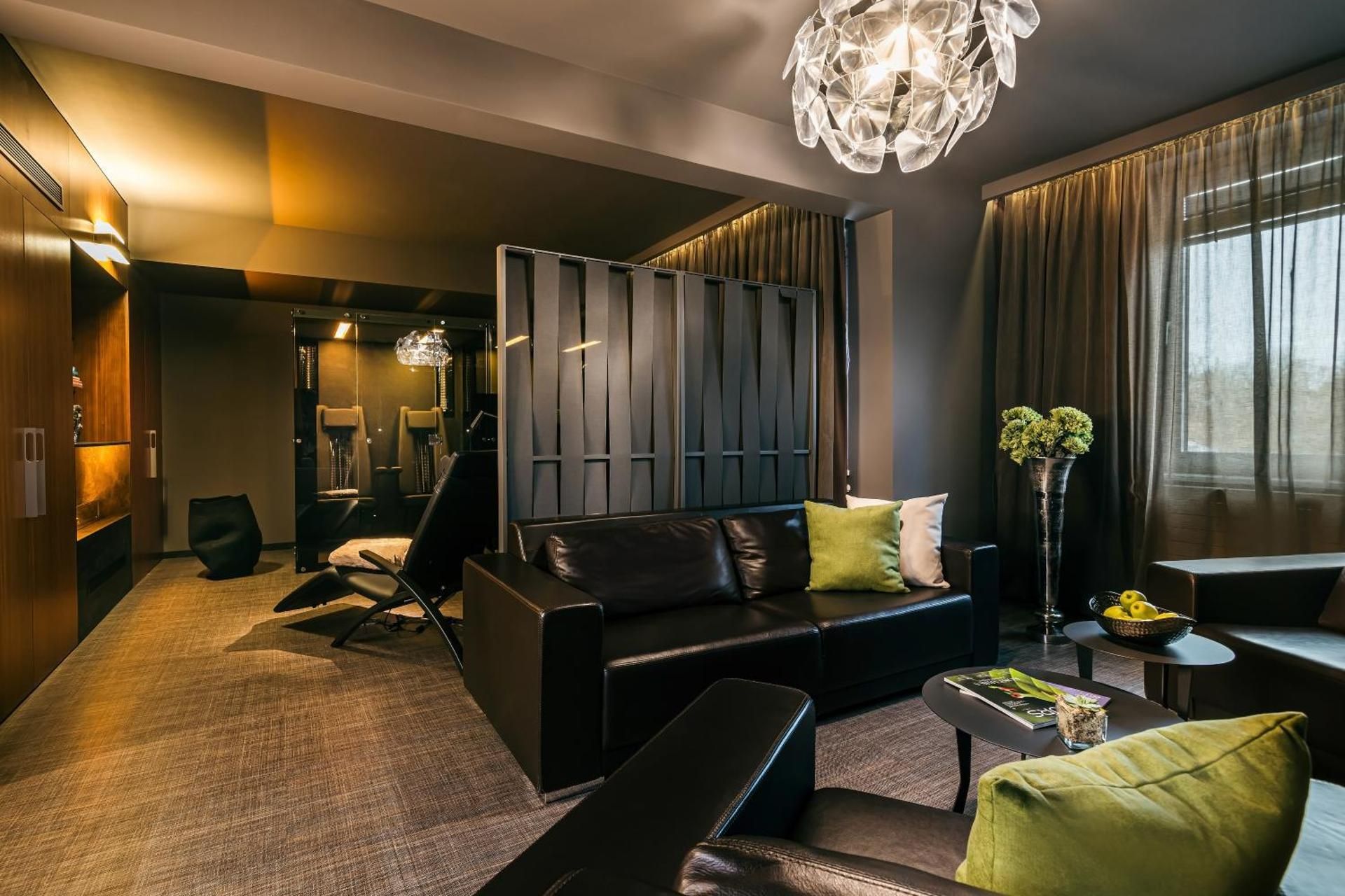 Wellness Suite with private mini Spa