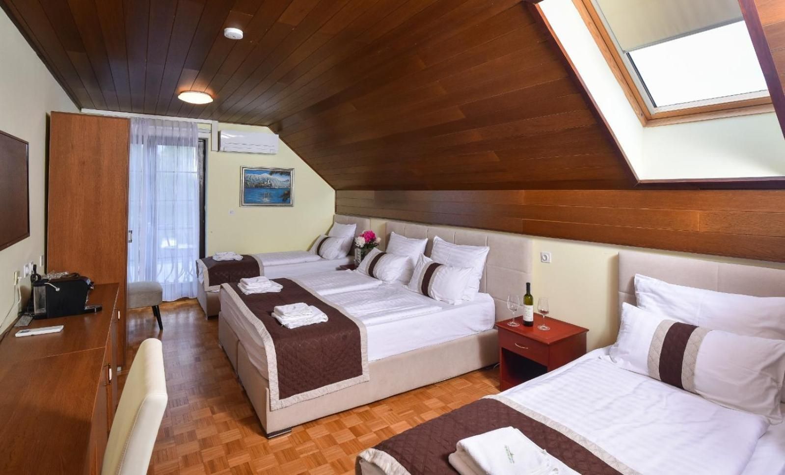 Standard Quadruple Room with Balcony