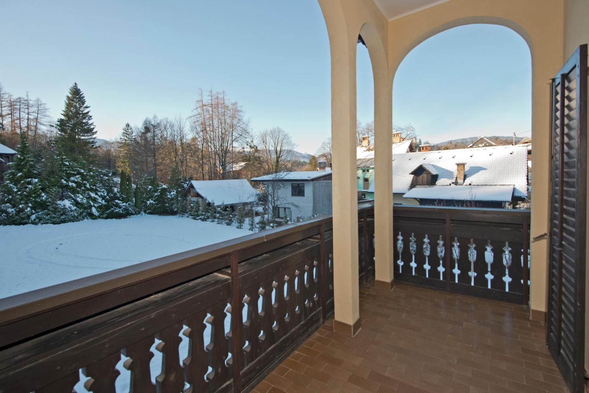 Vila Lipa Quadruple Room with Balcony and Shared Bathroom 2