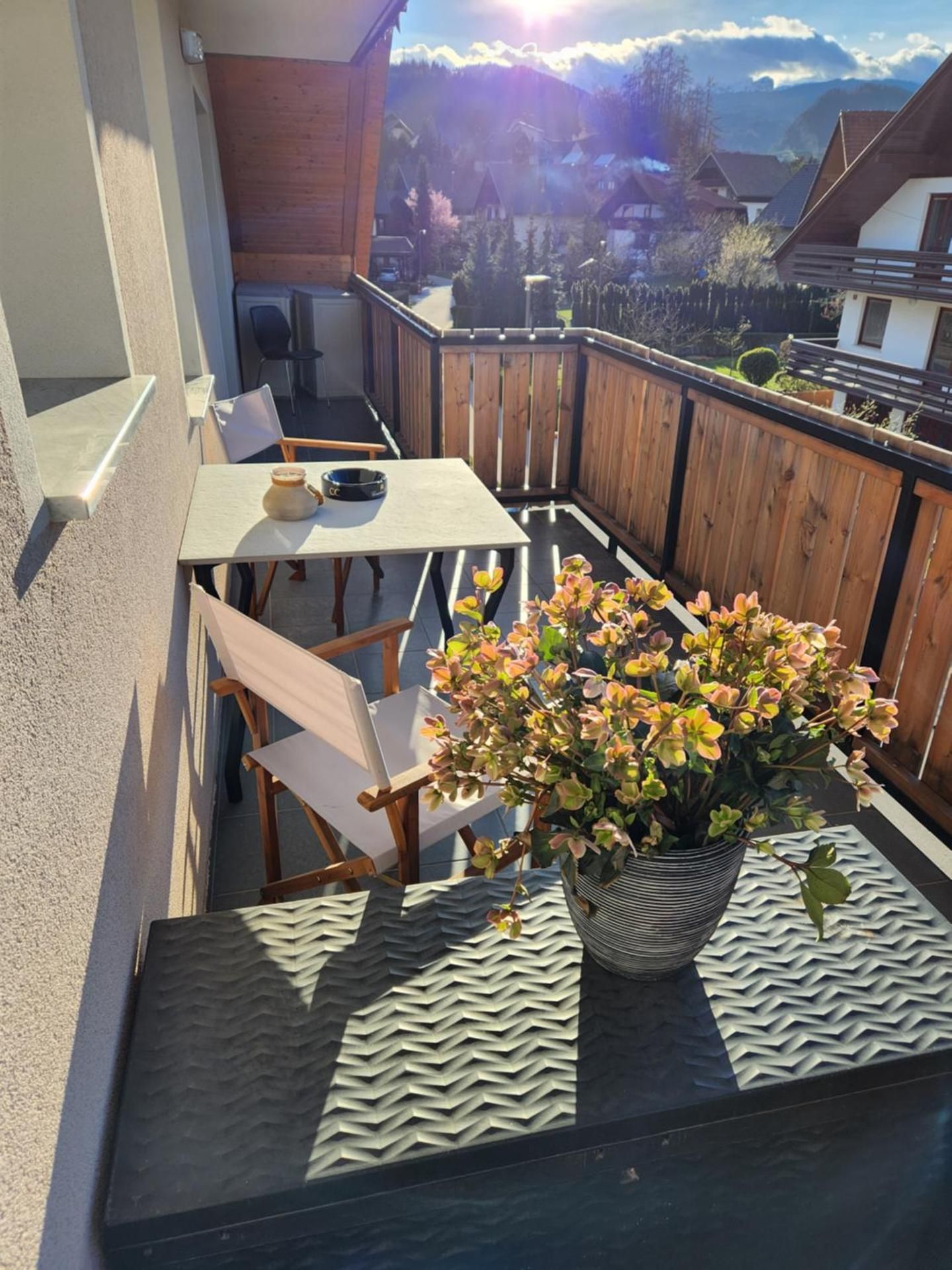 Two-Bedroom Apartment with Balcony and Castle View