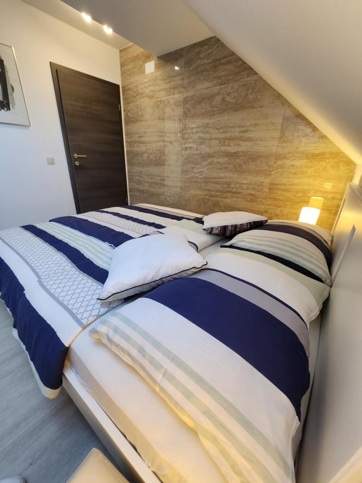 Two-Bedroom Apartment with Balcony - Castle and Mountain View