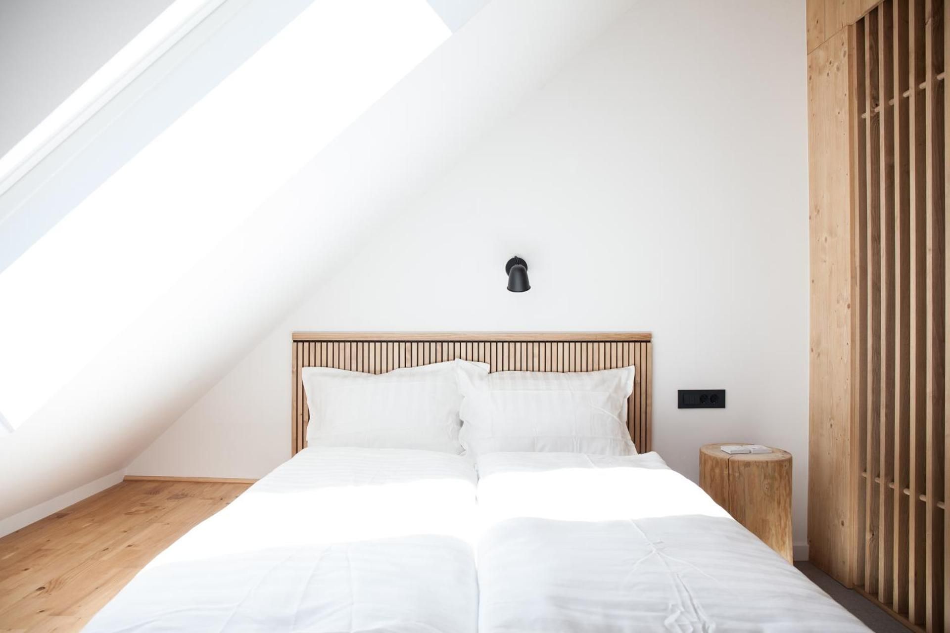 Deluxe Studio Apartment