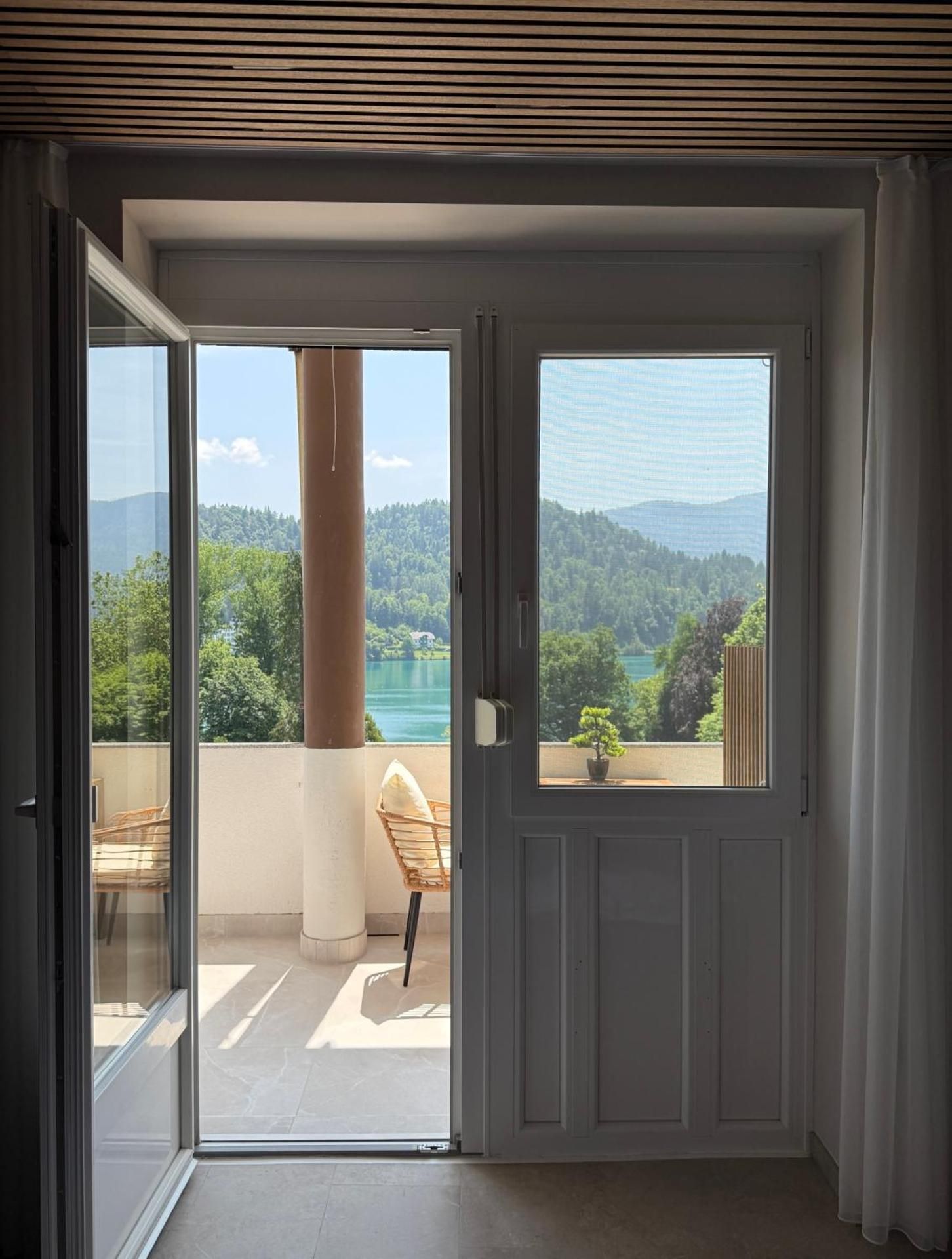 Double Room with Lake View