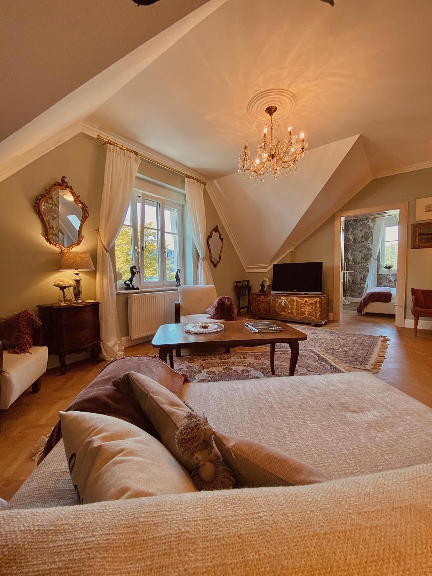 Superior Suite with Lake View