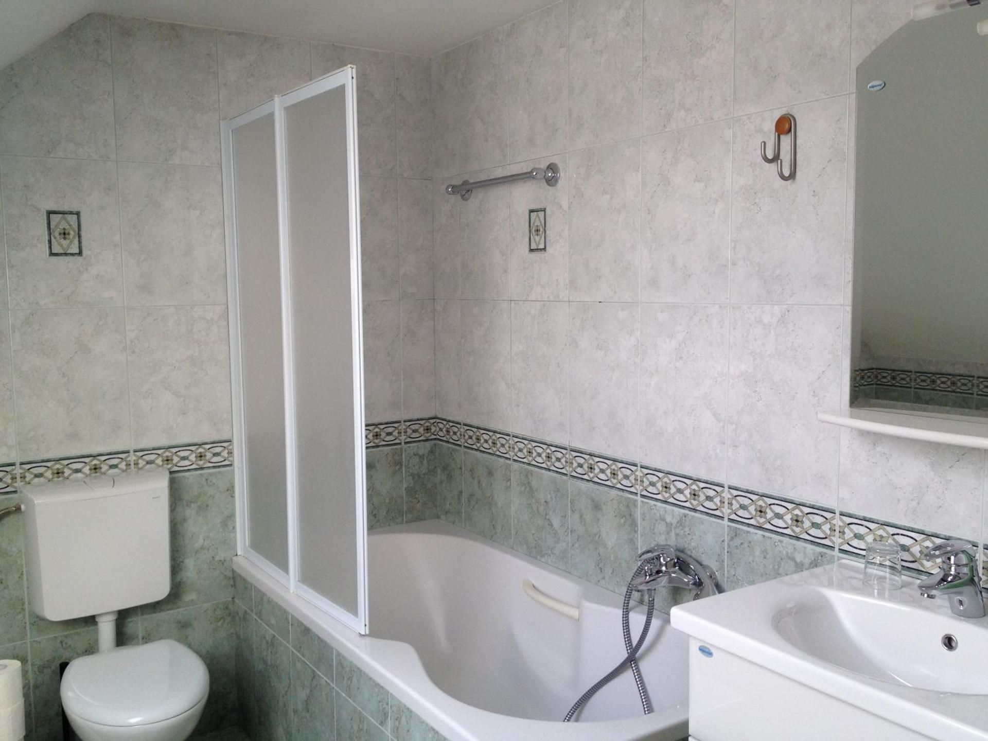 One-Bedroom Apartment with Castle View