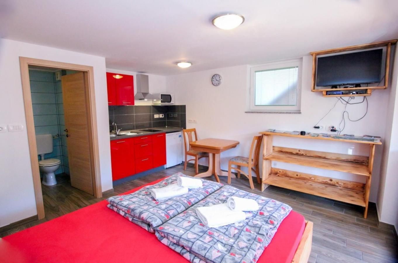 Studio Apartment