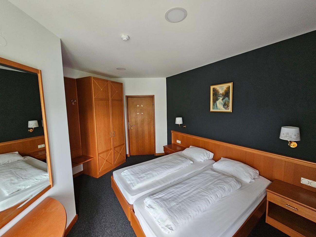 Houston Resort Standard Double Room 2