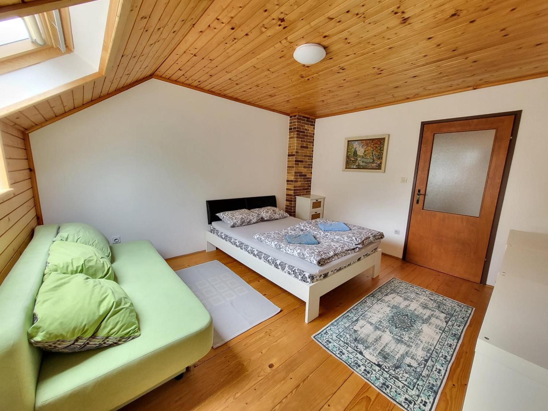 Three-Bedroom Apartment with Mountain View