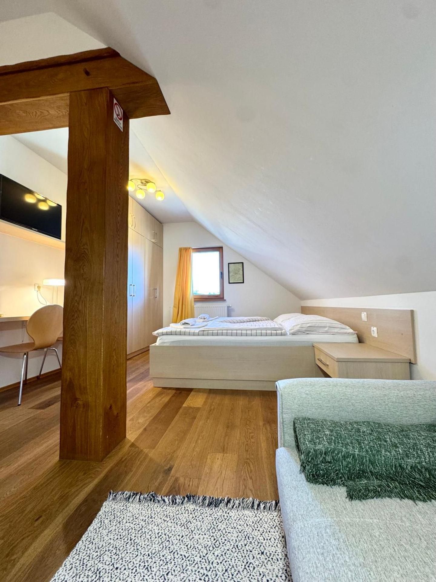 Guest house Domacija Krnc Standard Triple Room 2