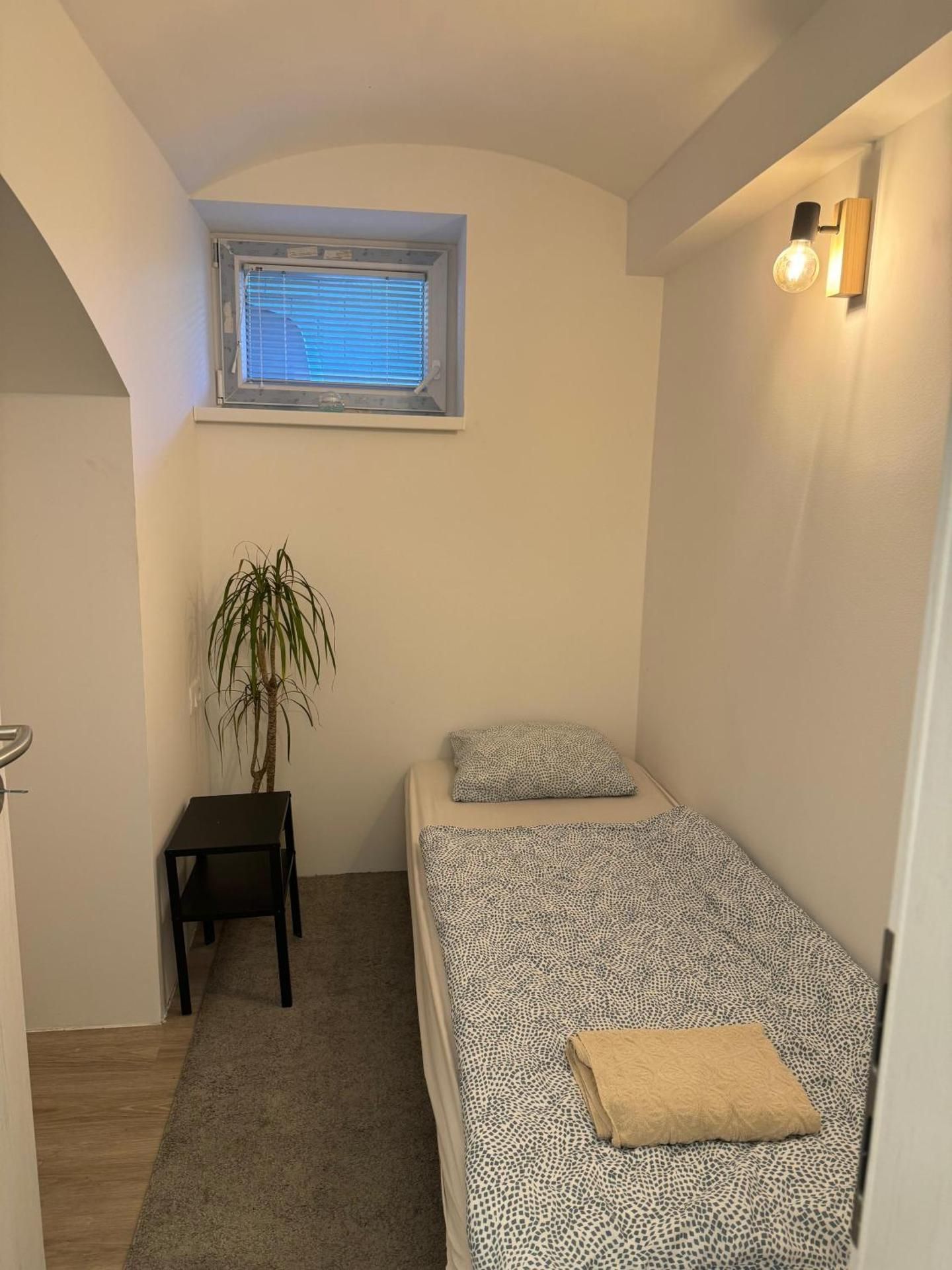 Single Room with Shared Bathroom