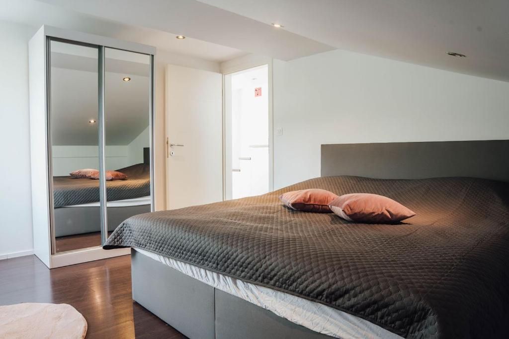 Rose Queen Luxury Apartment
