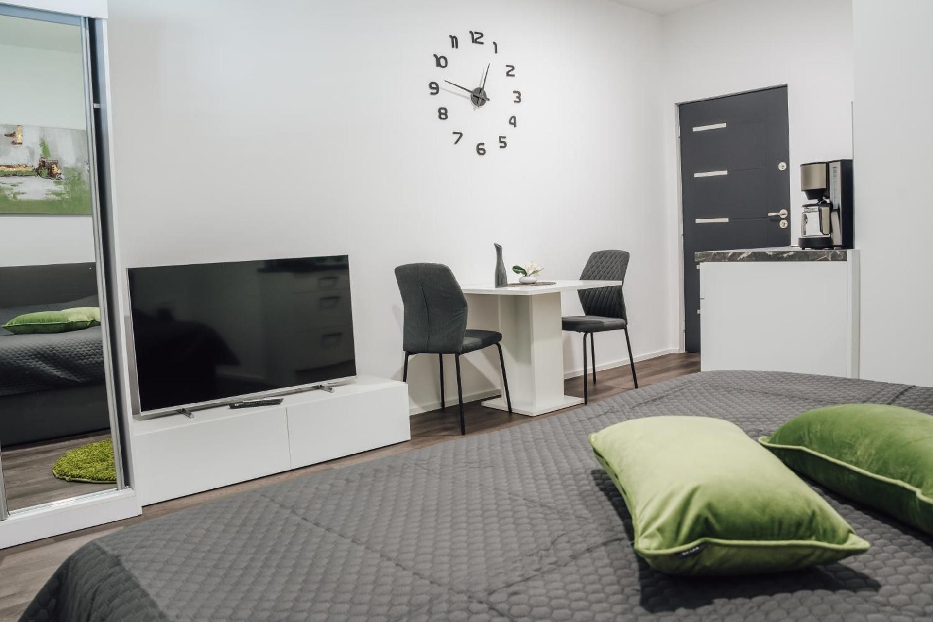 Green Grand Studio