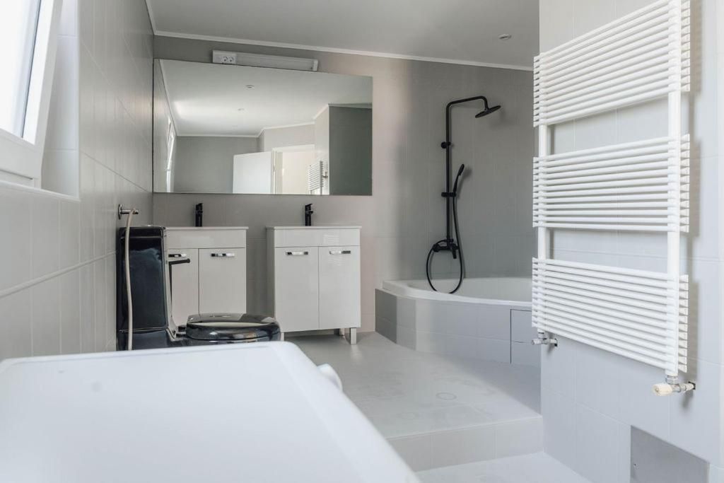 White President Apartment