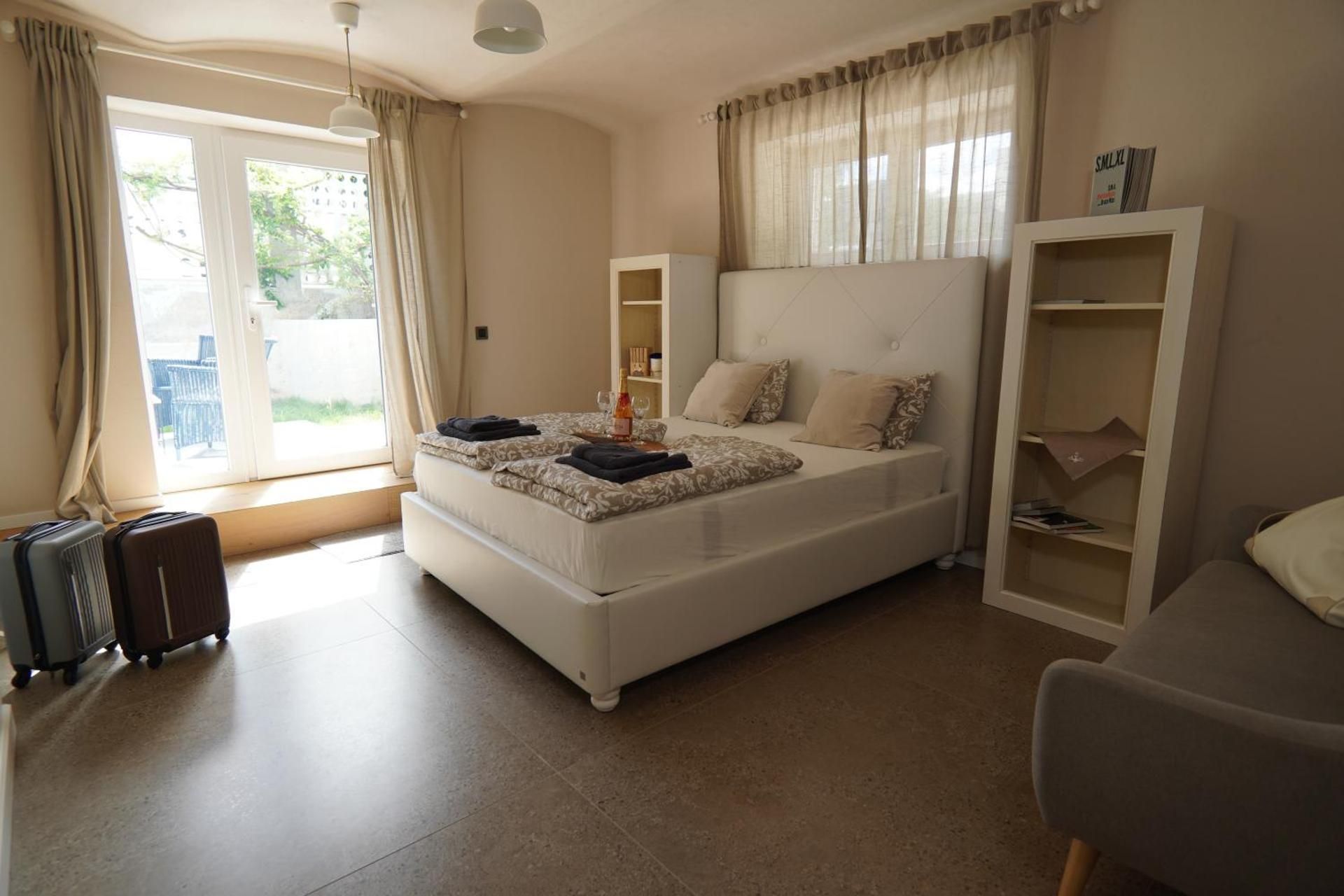 Apartment with Terrace