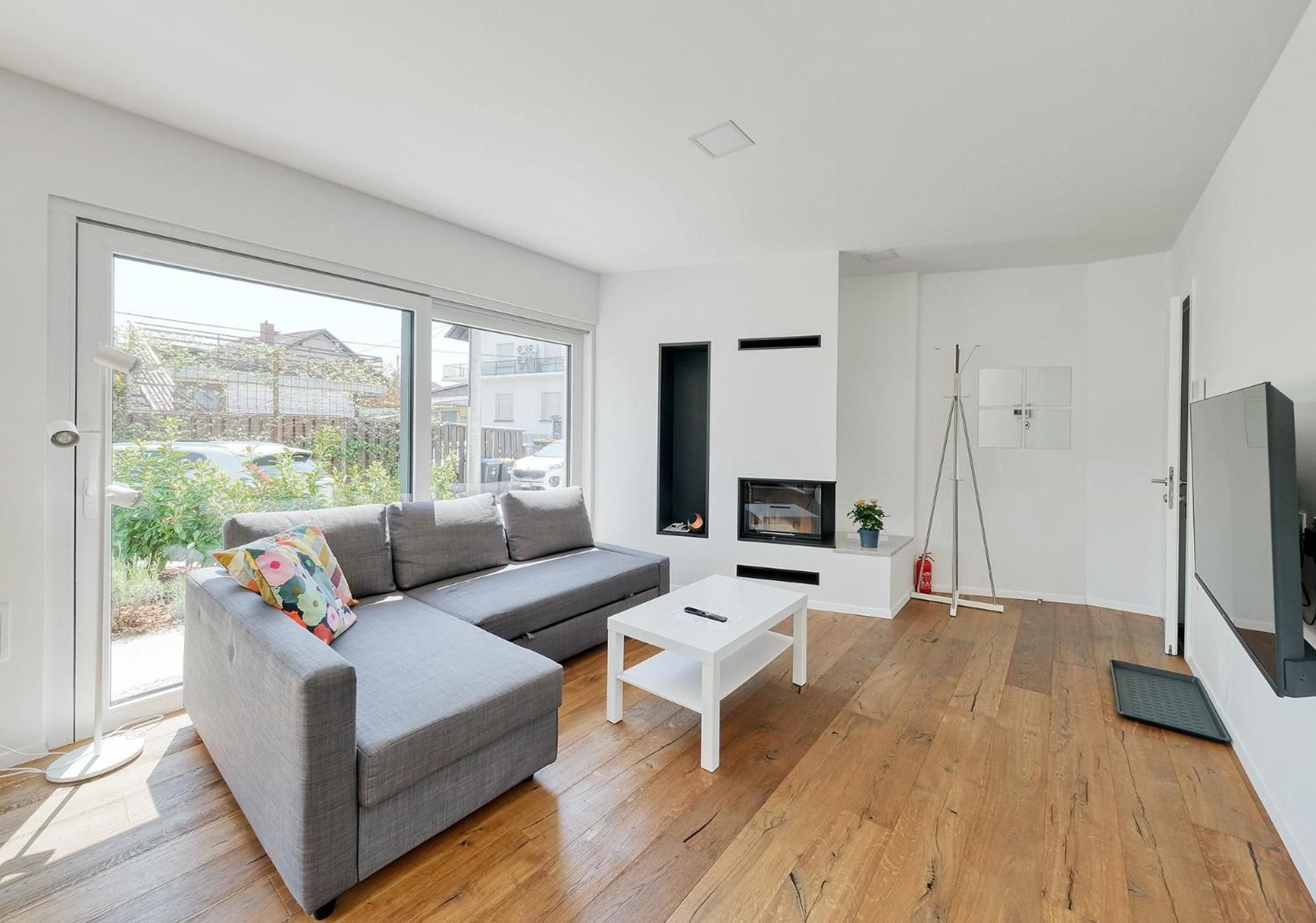 One-Bedroom Apartment with Garden View