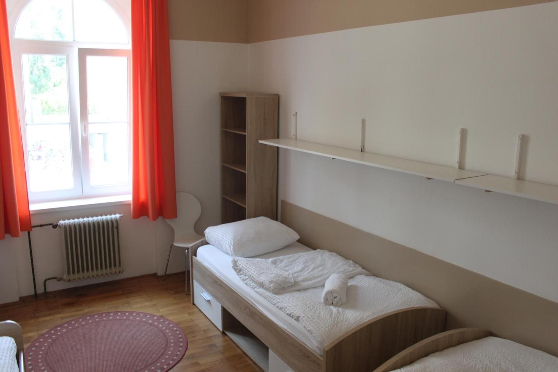 C - Punkt Hostel Single Room with Shared Bathroom 2