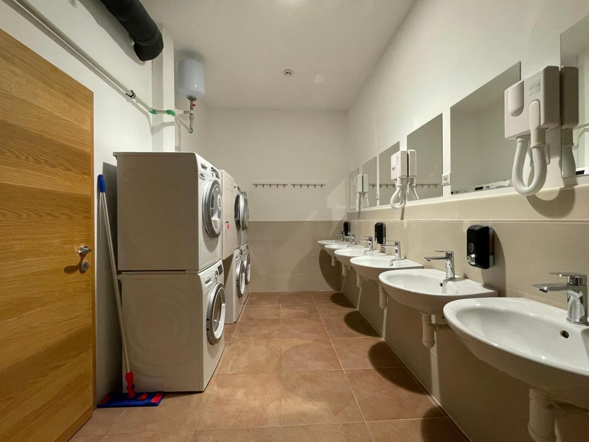 Large Single Bed Cabin in Dormitory Room