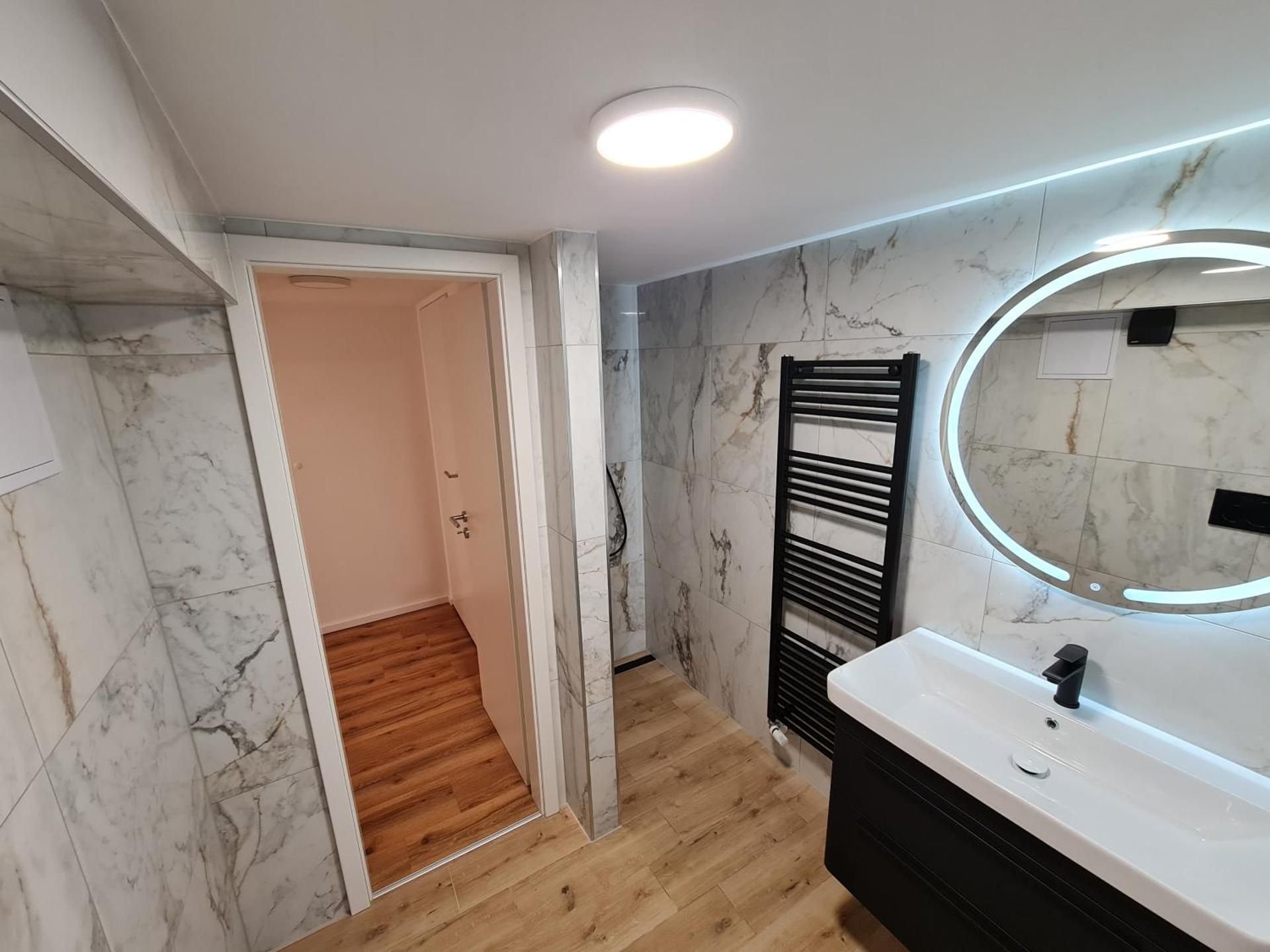 One-Bedroom Apartment with Terrace
