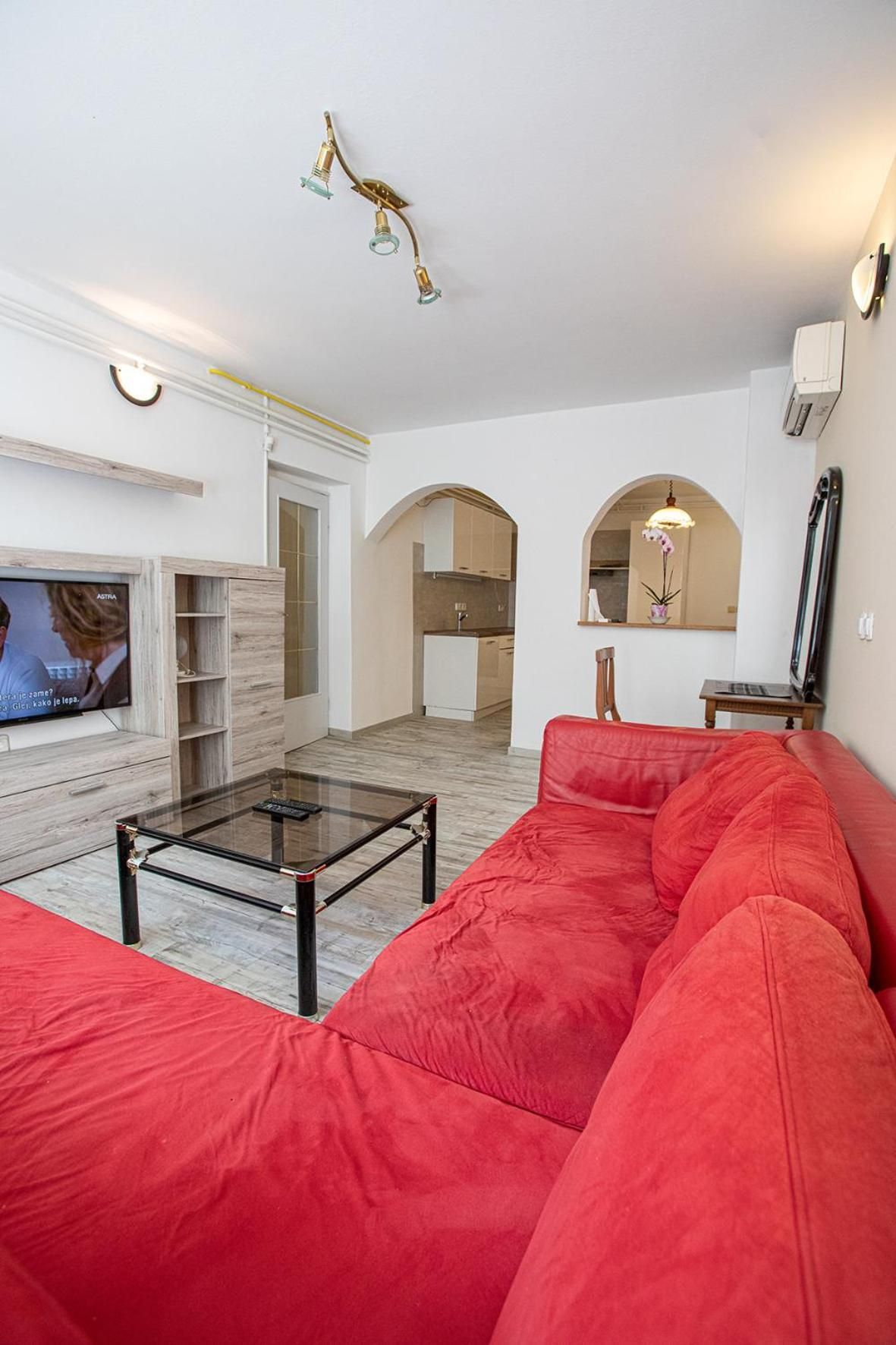 DELUXE APARTMENT