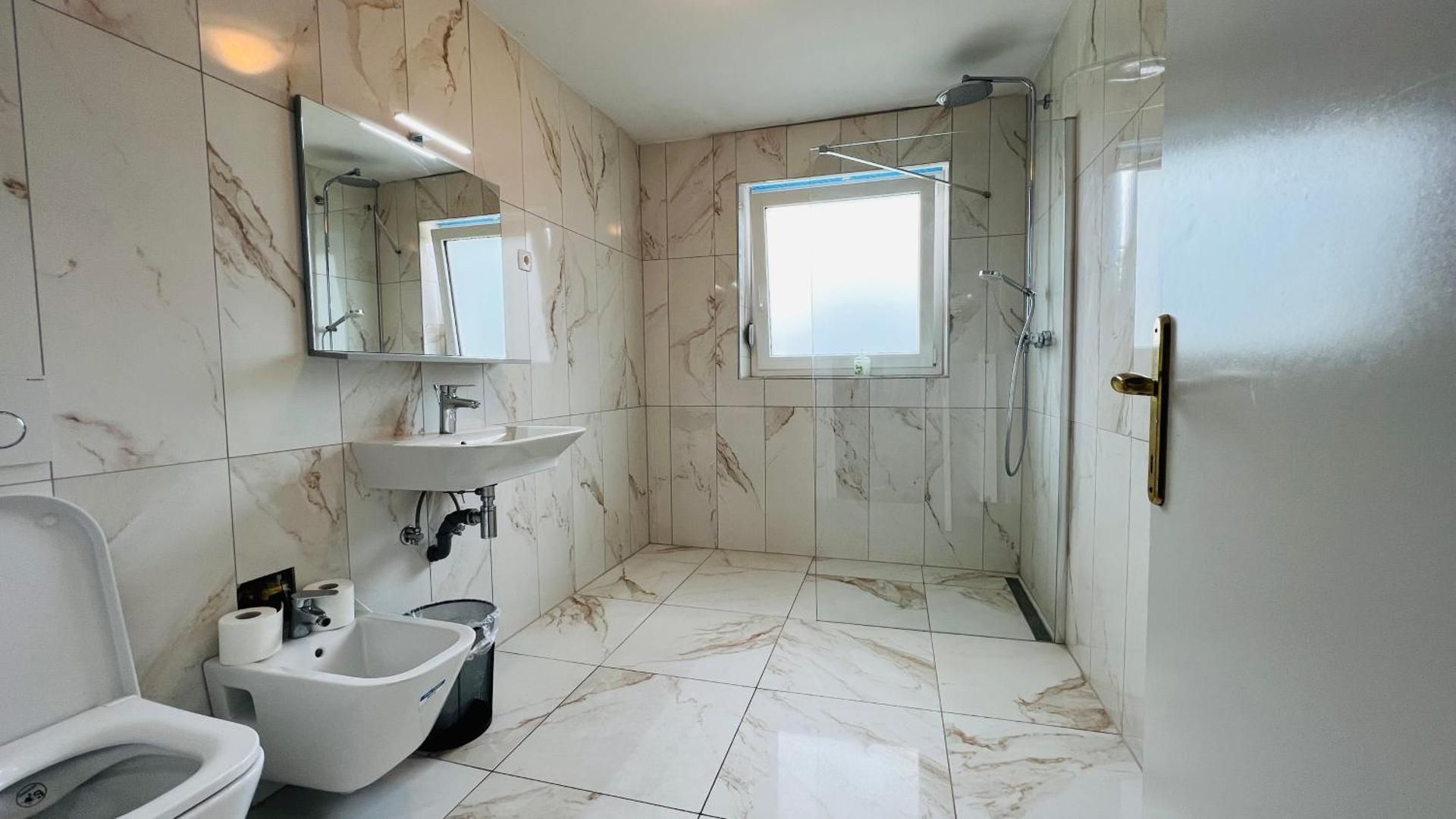 Twin Room with Shared Bathroom