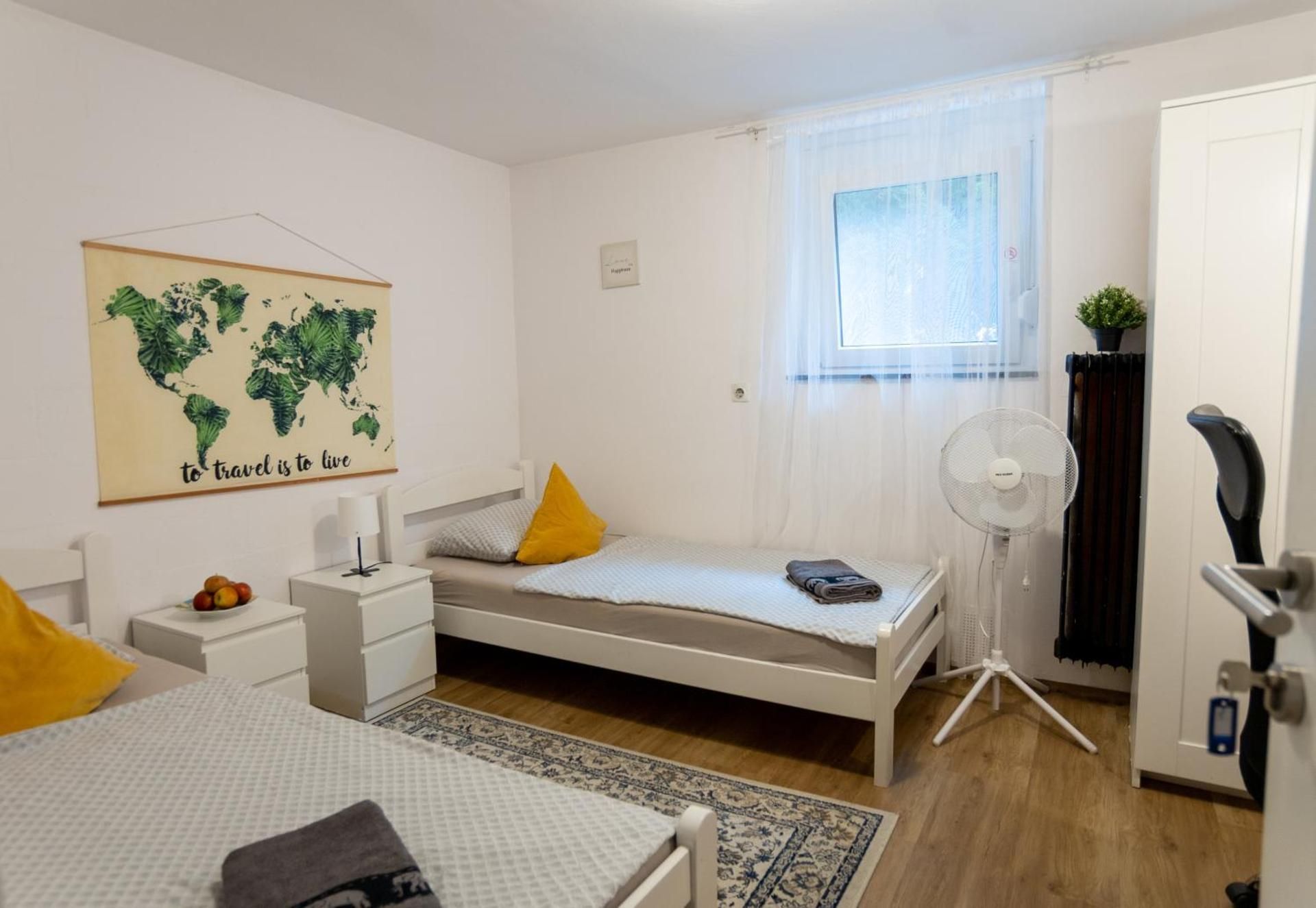 Standard Twin Room with Shared Bathroom