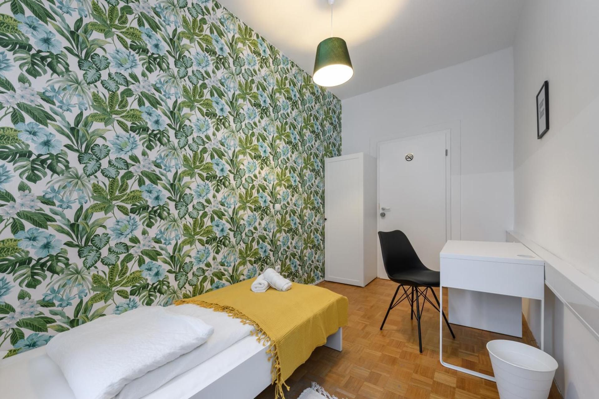 Single Room with Shared Bathroom