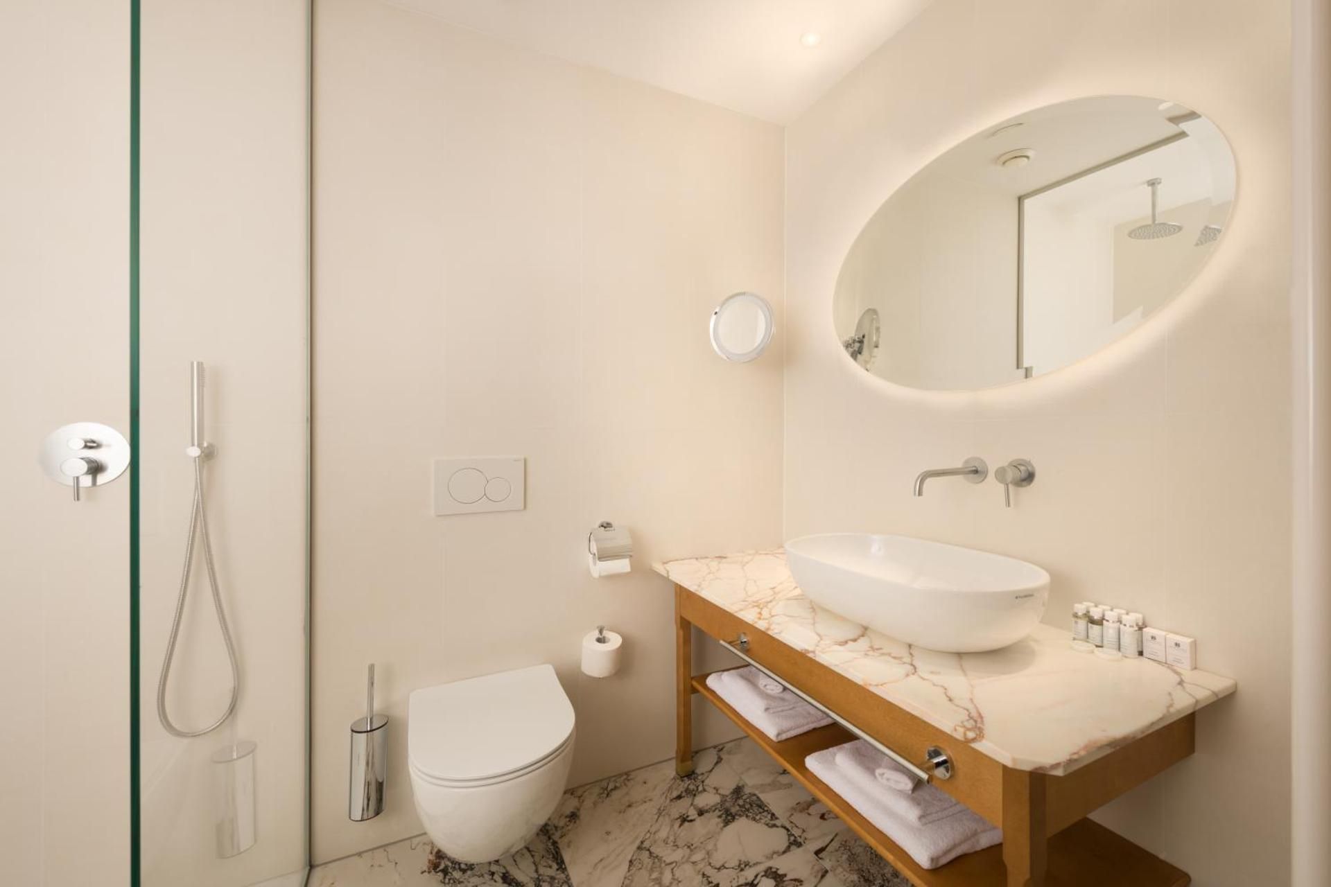 Grand Hotel Union Superior Comfort Queen Room 2