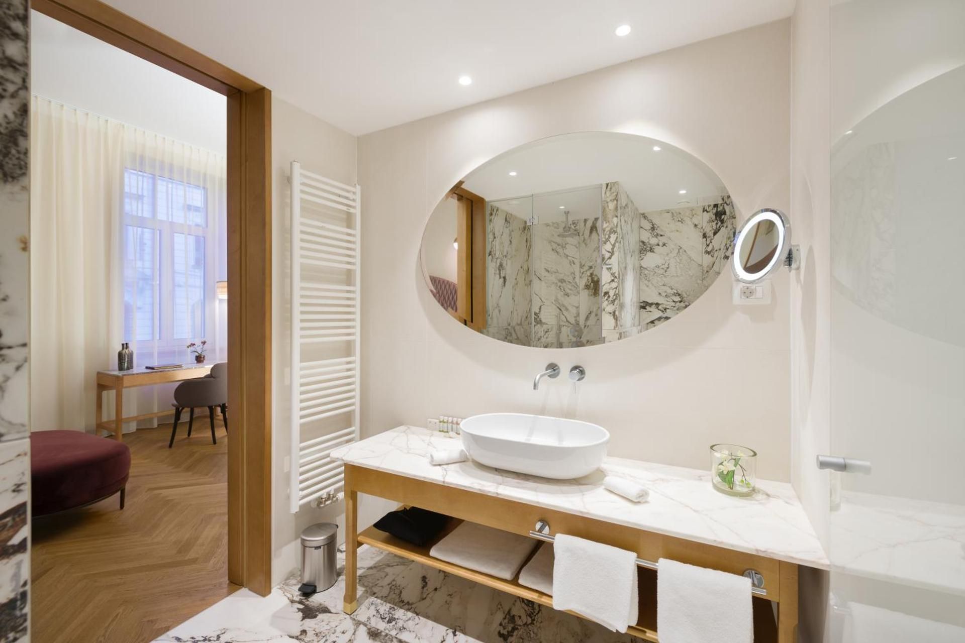 Grand Deluxe Double Room