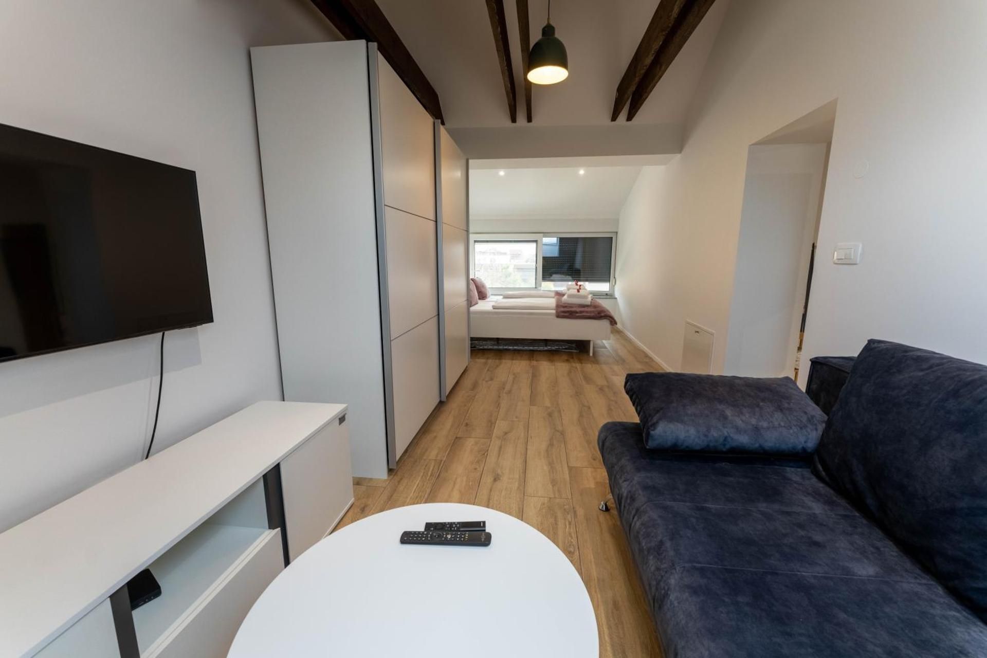 Classic One-Bedroom Apartment with King Bed