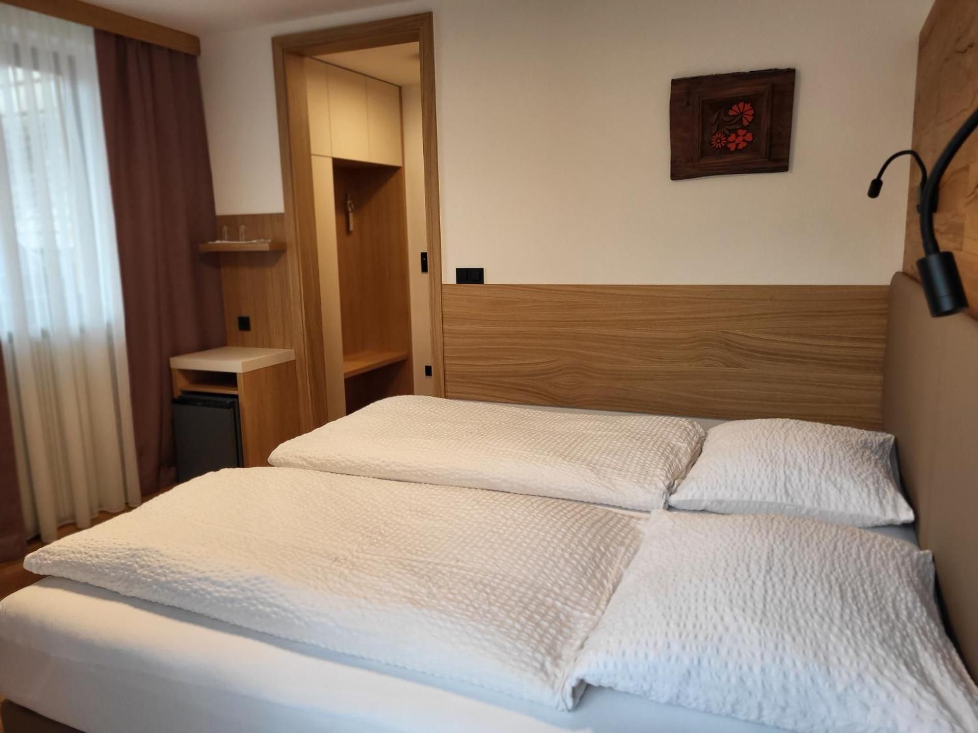 Penzion Tavcar Twin Room with Balcony 2