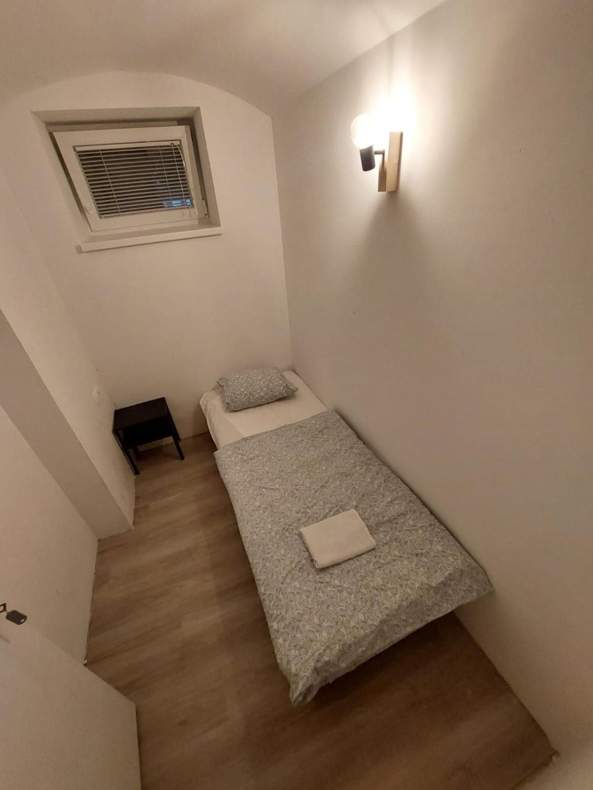 Single Room with Shared Bathroom