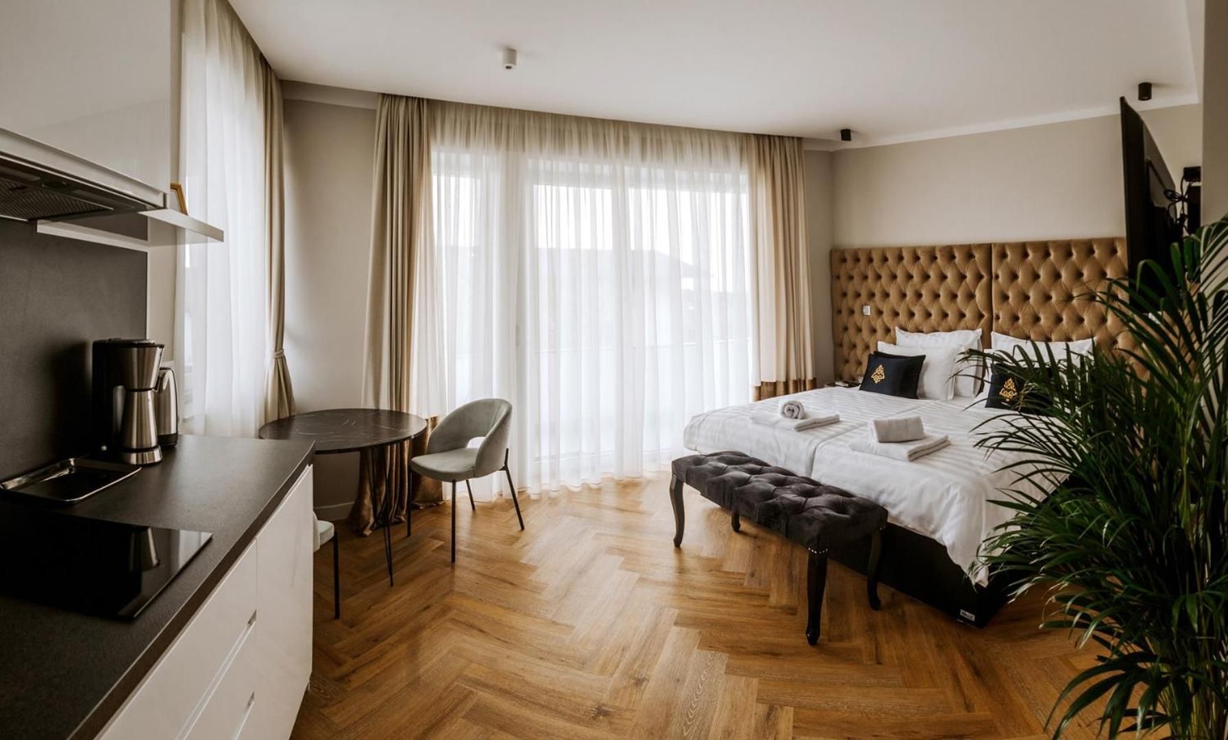 Comfort One-Bedroom Apartment with Balcony